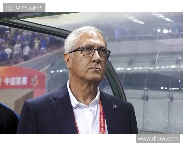 哪个足球明星的眼神让人感觉痴呆又迷离引发球迷热议