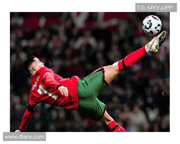 全球雕像数量最多的足球明星揭晓背后的传奇故事与成就