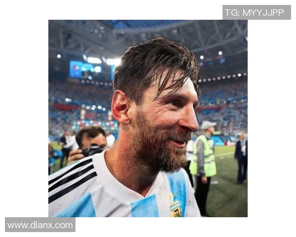 足球明星帅气头像男生精选展示展现运动魅力与时尚风范